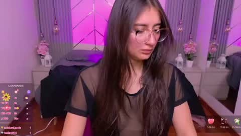 Snapshot of alessia_moore chatting on 7, 7, 2026 Alessia online show from 7, 7, 2026
