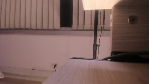 Alessia cruz online show from 8, 1, 2025