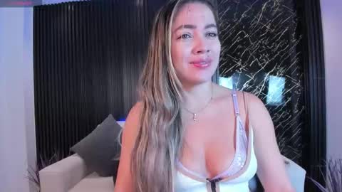 Snapshot of alessia_taylorr chatting on 22, 9, 2025 Alessia  Everyday From 0530 to 1430 Col Time online show from 22, 9, 2025