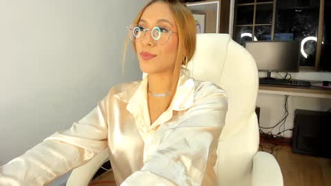 Alessia online show from 6, 1, 2025