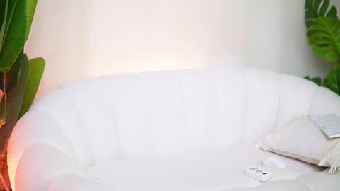  Alessia  online show from 6, 3, 2026