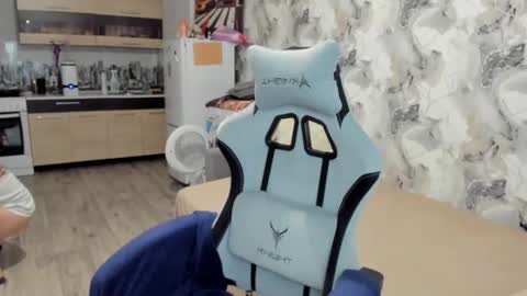 Snapshot of aletta_oushen chatting on 10, 11, 2025 Aletta Oushen online show from 10, 11, 2025