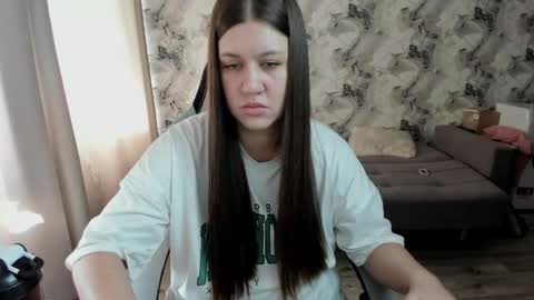 Snapshot of aletta_oushen chatting on 7, 4, 2026 Aletta Oushen online show from 7, 4, 2026