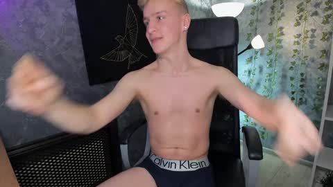 Snapshot of alex__sweet chatting on 5, 1, 2025 your Alex online show from 5, 1, 2025