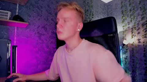 Snapshot of alex__sweet chatting on 22, 9, 2025 your Alex online show from 22, 9, 2025