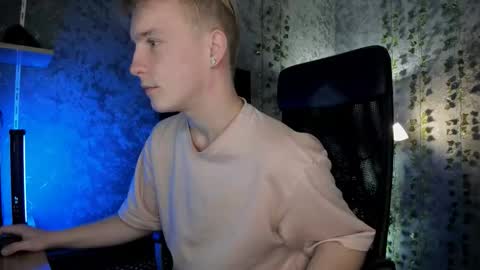 Snapshot of alex__sweet chatting on 28, 9, 2025 your Alex online show from 28, 9, 2025