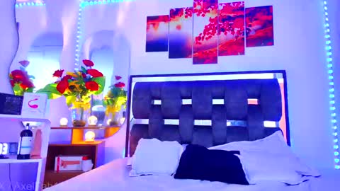 Snapshot of alex_and_fabian chatting on 30, 9, 2025 sneider online show from 30, 9, 2025