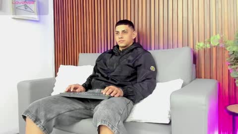 alex online show from 19, 5, 2026