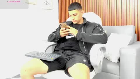 alex online show from 23, 5, 2026