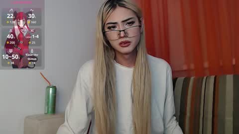 Snapshot of alex_lsf chatting on 2, 10, 2025 CorneliaLia inst online show from 2, 10, 2025