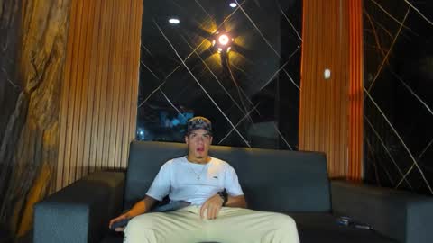 alex_miller25 online show from 22, 12, 2025