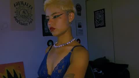 Alex online show from 8, 4, 2026