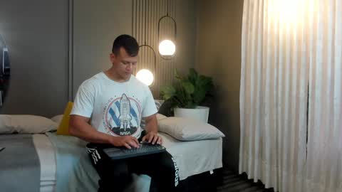 Snapshot of alex_tower chatting on 31, 12, 2024 Alex Towers online show from 31, 12, 2024
