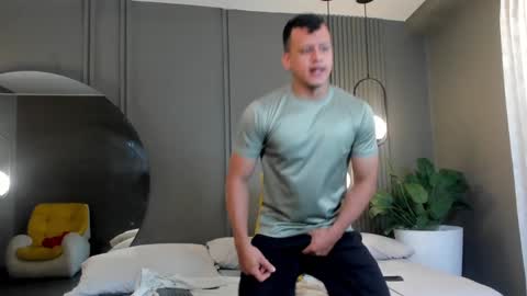 Snapshot of alex_tower chatting on 2, 1, 2025 Alex Towers online show from 2, 1, 2025