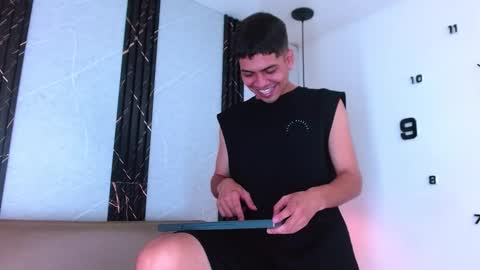 Alex Vanz online show from 16, 12, 2025