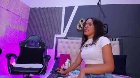 alexa andherson online show from 1, 2, 2025