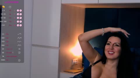 Snapshot of alexa_clarks chatting on 10, 1, 2025 Alexa online show from 10, 1, 2025