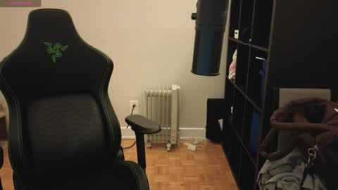 Snapshot of alexa_dream chatting on 16, 1, 2025 dont be afraid to click social media link its  working  just click on that  online show from 16, 1, 2025