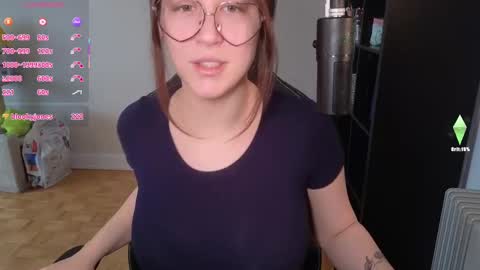 Snapshot of alexa_dream chatting on 3, 3, 2025 dont be afraid to click social media link its  working  just click on that  online show from 3, 3, 2025