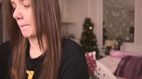 Snapshot of alexa_feels chatting on 29, 12, 2024 Little Duck homie online show from 29, 12, 2024