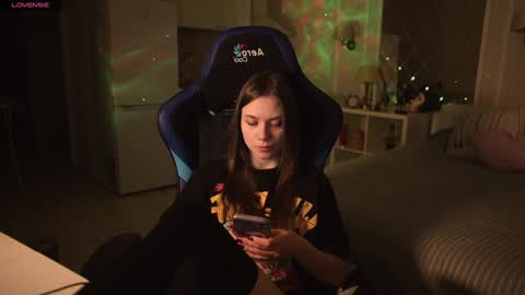 Snapshot of alexa_feels chatting on 29, 1, 2025 Little Duck homie online show from 29, 1, 2025