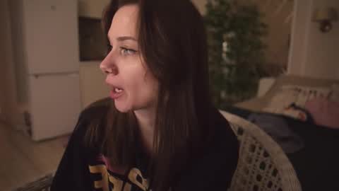 Snapshot of alexa_feels chatting on 18, 10, 2025 Little Duck homie online show from 18, 10, 2025