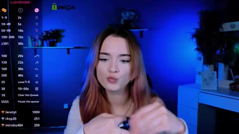 Snapshot of alexa_night_ chatting on 8, 10, 2025 alexa_night_ online show from 8, 10, 2025