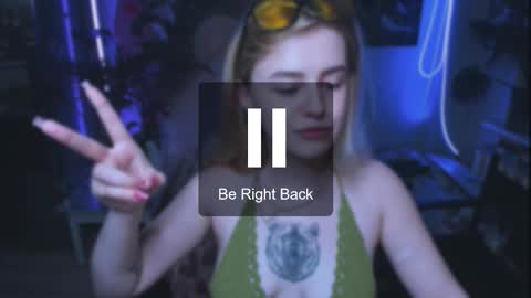 Snapshot of alexa_pirs chatting on 8, 10, 2025 alexa_pirs online show from 8, 10, 2025