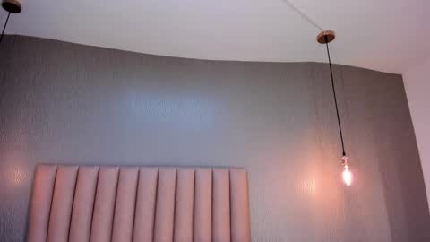 Alexa Thaylor online show from 7, 1, 2025