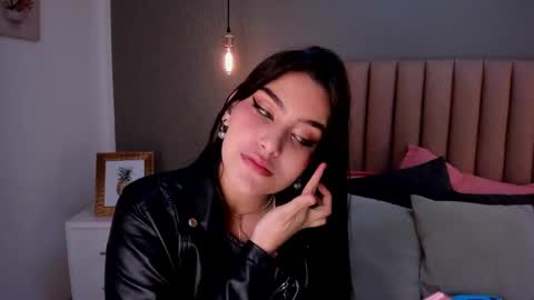 Alexa Thaylor online show from 10, 2, 2025