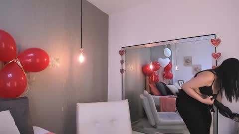 Alexa Thaylor online show from 1, 3, 2025