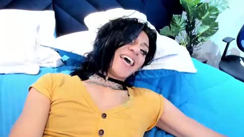 alexa_vandercloude online show from 6, 2, 2025