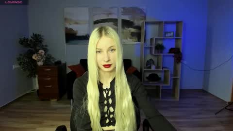 Alexa Woods online show from 10, 9, 2025