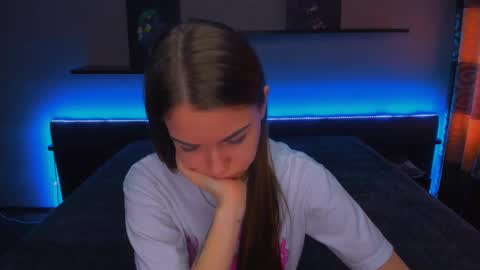 Snapshot of alexabarkley chatting on 12, 3, 2025 angel online show from 12, 3, 2025
