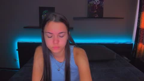 Snapshot of alexabarkley chatting on 18, 9, 2025 angel online show from 18, 9, 2025