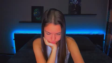 Snapshot of alexabarkley chatting on 30, 9, 2025 angel online show from 30, 9, 2025