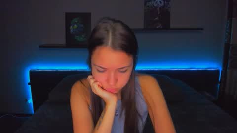 Snapshot of alexabarkley chatting on 13, 10, 2025 angel online show from 13, 10, 2025