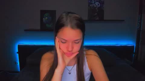 Snapshot of alexabarkley chatting on 20, 10, 2025 angel online show from 20, 10, 2025