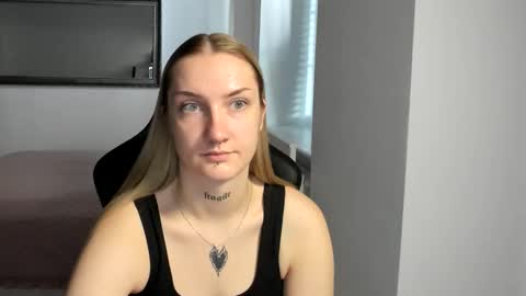 Snapshot of alexafragile chatting on 2, 10, 2025 Alexa online show from 2, 10, 2025