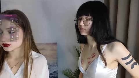 Snapshot of alexagugler chatting on 10, 9, 2025 Emma - blonde and Mia - dark online show from 10, 9, 2025
