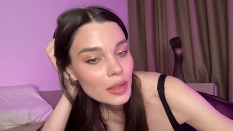 Snapshot of alexalex2095 chatting on 5, 4, 2026 Ember Valentine online show from 5, 4, 2026