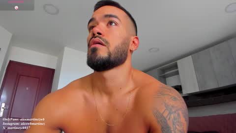 Onlyfansalexmartinezwb  Instagram alexwbmartinez  Twitter martinezcb937 online show from 13, 10, 2025