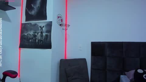 Onlyfansalexmartinezwb  Instagram alexwbmartinez  Twitter martinezcb937 online show from 23, 10, 2025