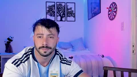 Snapshot of alexanderjaz chatting on 12, 10, 2025 Alexander Jaz online show from 12, 10, 2025