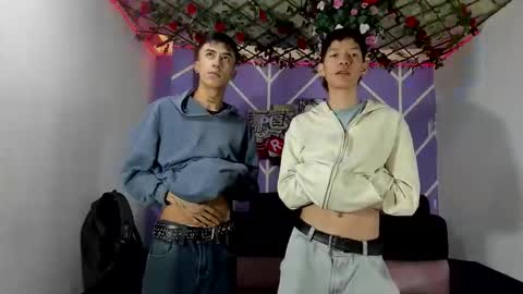 chicos hot online show from 3, 2, 2026