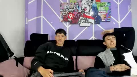 chicos hot online show from 13, 4, 2026