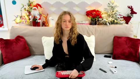 Snapshot of alexandra_demore chatting on 4, 1, 2025 Alexandra Demore online show from 4, 1, 2025