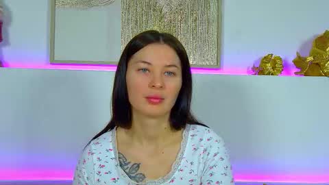 AlexandraBloom online show from 18, 12, 2025