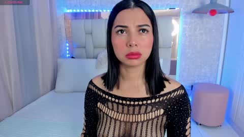 Alexandra Miller online show from 30, 1, 2025