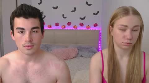 Snapshot of alexarti chatting on 22, 10, 2025 Alex online show from 22, 10, 2025